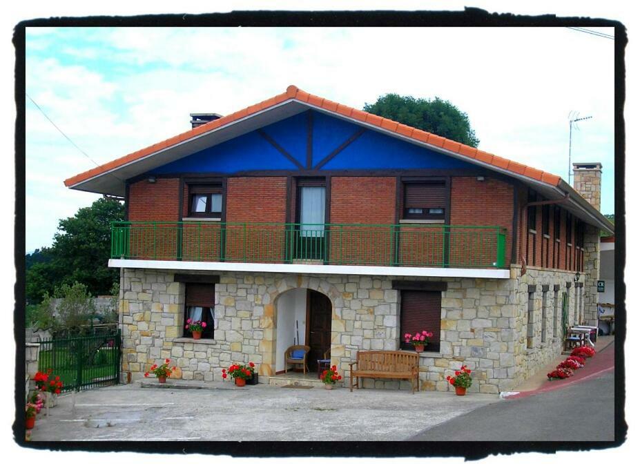 Alojamiento Rural Elortatxu Apartment Ergoyen Exterior photo